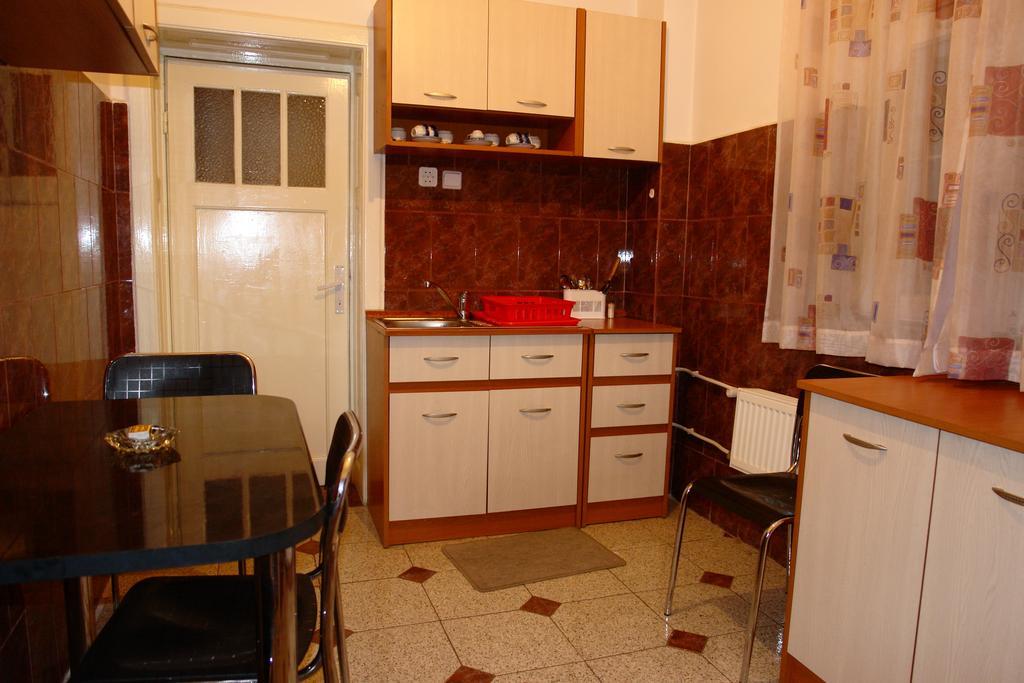 Hotel Ss Residence Unirii Bukarest Szoba fotó