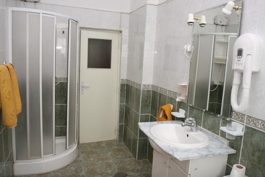 Hotel Ss Residence Unirii Bukarest Kültér fotó